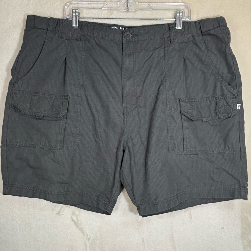 Magellan Men’s Outdoors Dark Gray Cargo Shorts Size 44